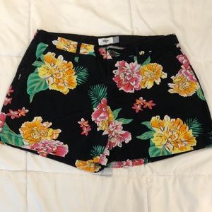 Old Navy shorts Sz 8